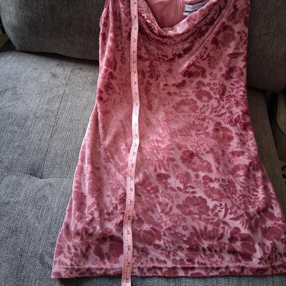 Urban Outfitters Pink Crushed Velvet Burnout Floral Mini Party Dress Size SP - Picture 4 of 5